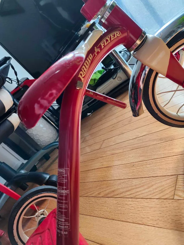 Radio Flyer Tricycle image indicator(5)