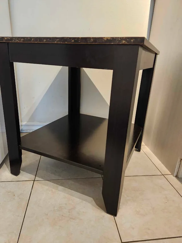 Marble Table image indicator(7)