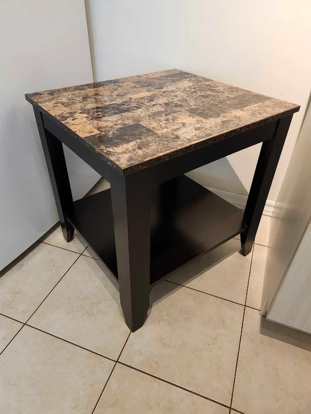 Marble Table image indicator(9)