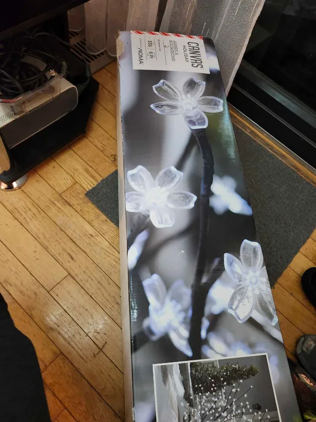 6 ft Holiday Tree with Lights image indicator(8)