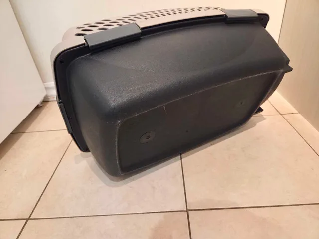 Petmate Pet Carrier image indicator(8)