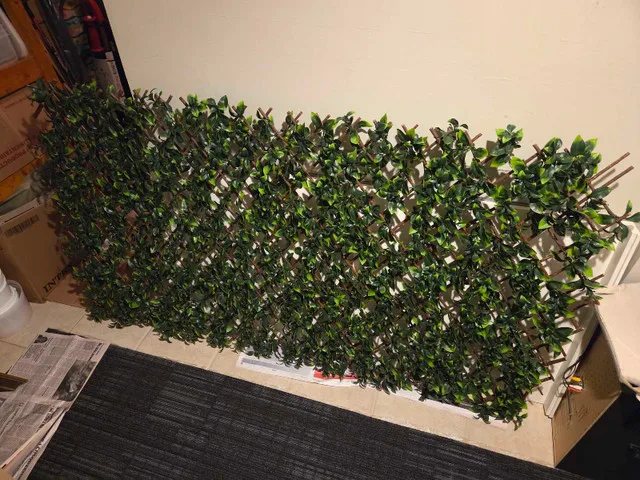 Expandable Privacy Fence thumbnail