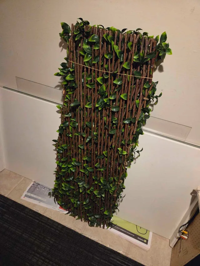 Expandable Privacy Fence image indicator(2)