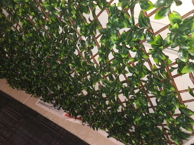 Expandable Privacy Fence image indicator(5)