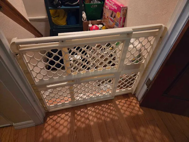 Evenflo Baby Gate image indicator(2)