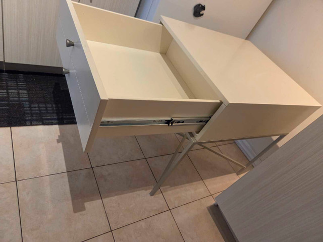 White Wooden Nightstand with 2 Drawers - photo 5