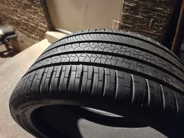 Pirelli 285/35R22 Tire for Tesla Model X thumbnail