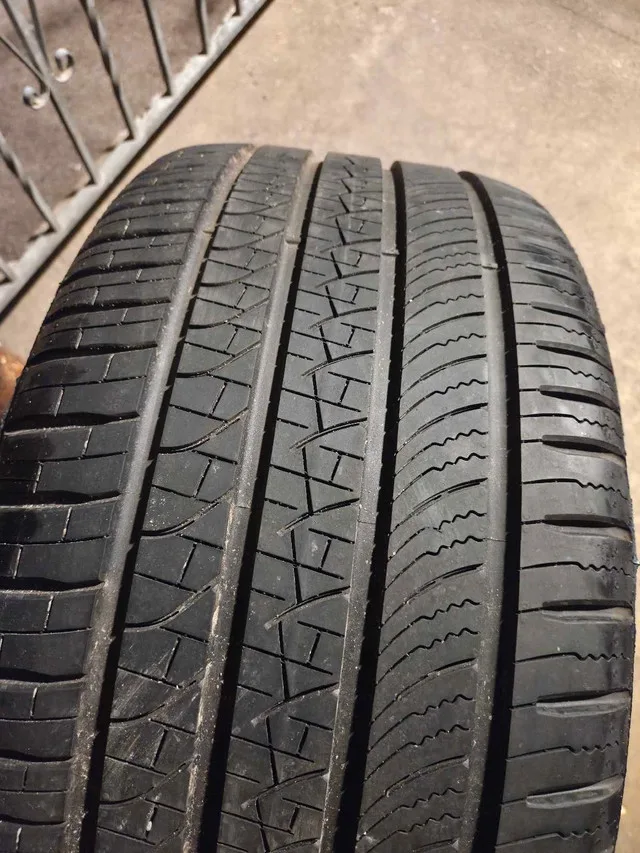 Pirelli 285/35R22 Tire for Tesla Model X image indicator(4)