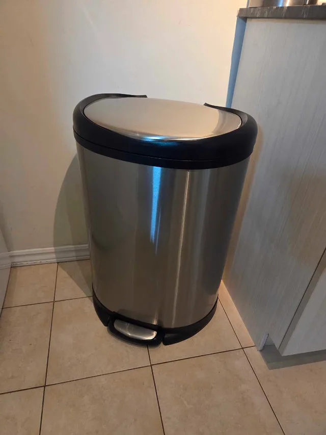 Stainless Steel Trash Can thumbnail