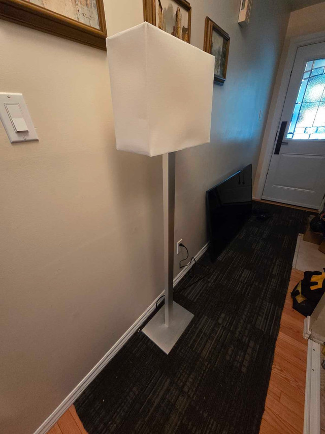 Modern Floor Lamp - photo 4