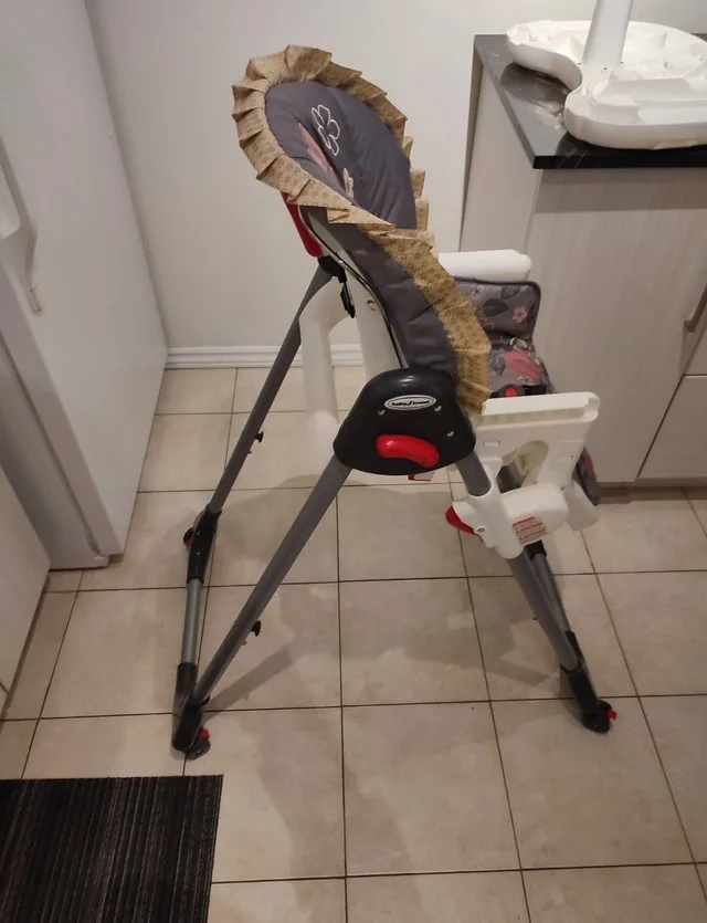 Adjustable Baby Trend High Chair image indicator(2)