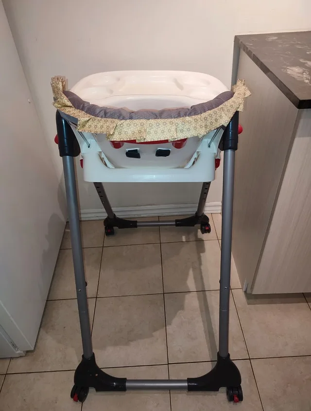 Adjustable Baby Trend High Chair image indicator(8)