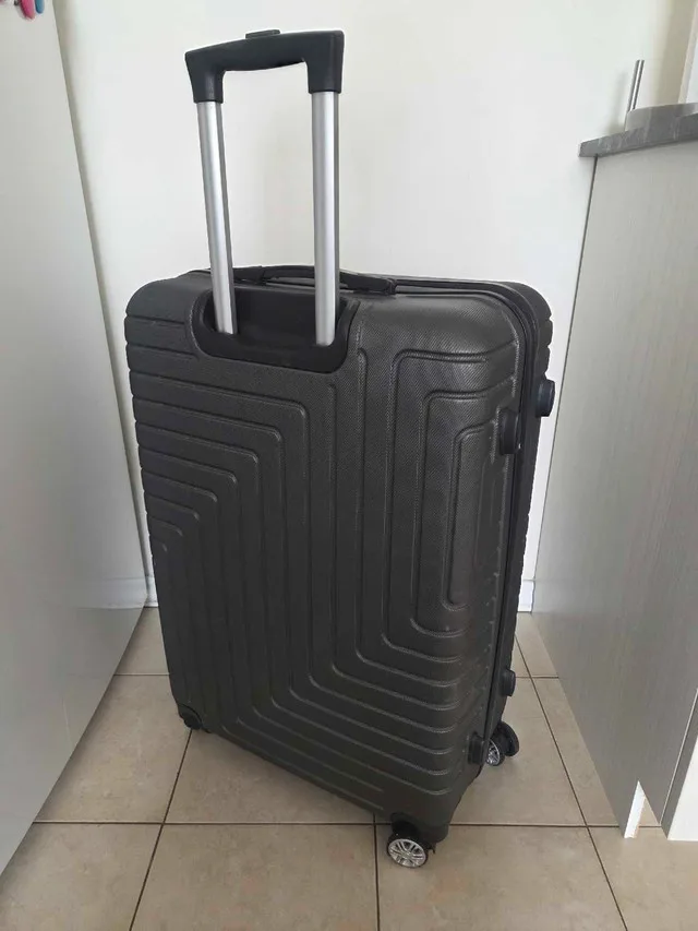 Hard Shell Suitcase image indicator(3)