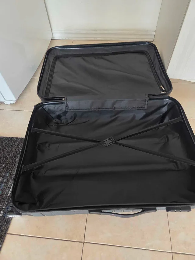 Hard Shell Suitcase image indicator(4)