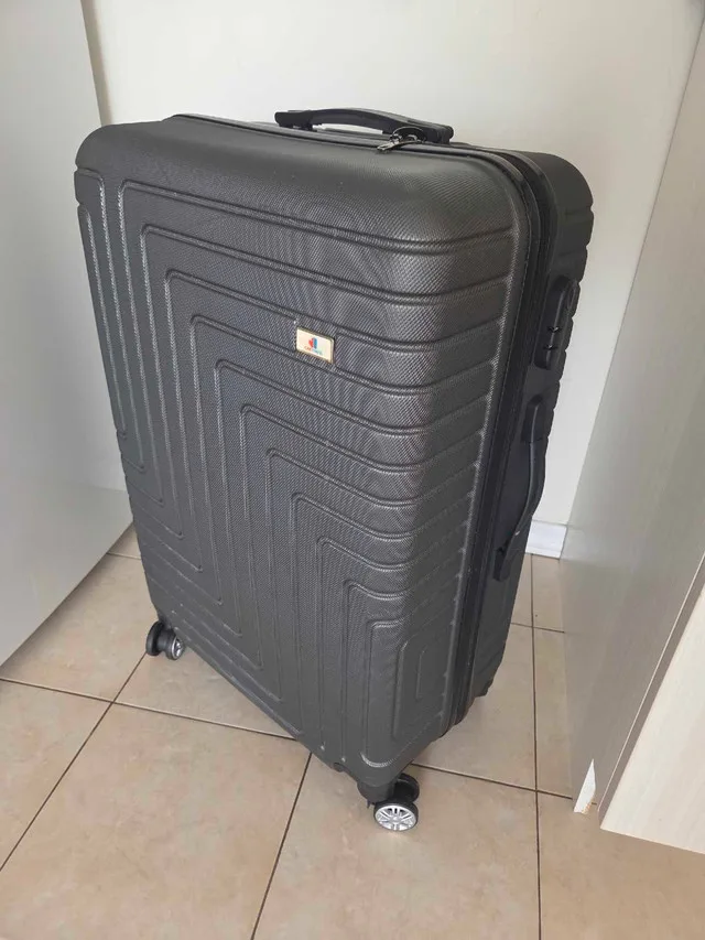 Hard Shell Suitcase image indicator(8)