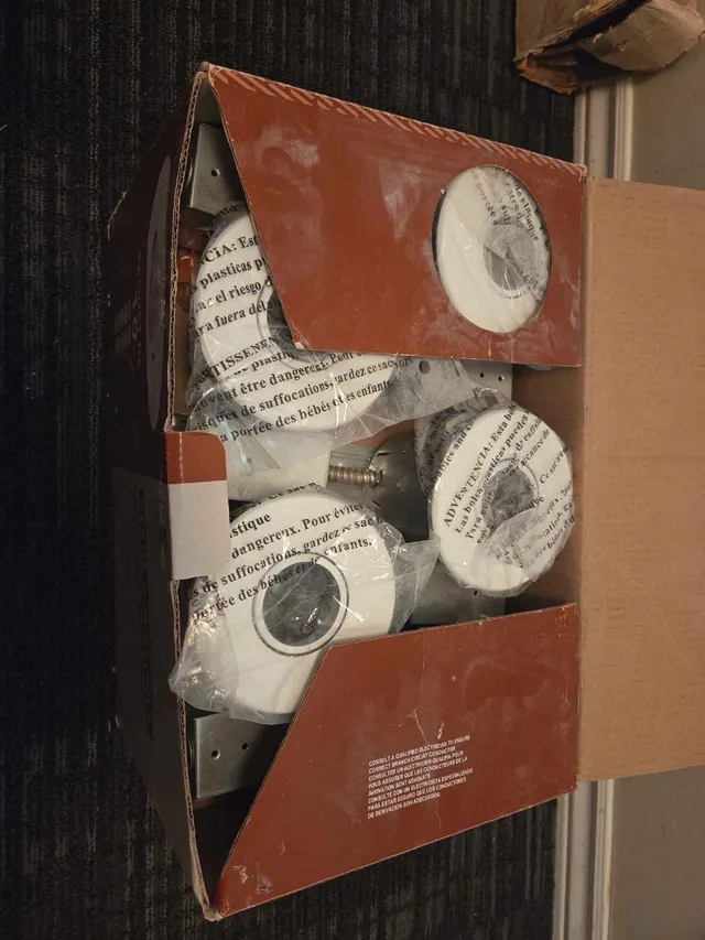 Globe Electric Recessed Lighting Kit image indicator(3)