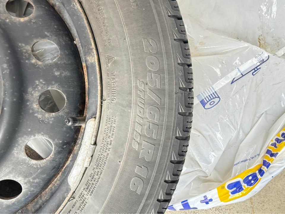 Michelin X-Ice Xi3 (205/65R16 99T M+S) - photo 4