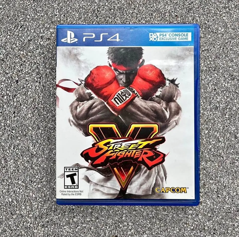 Street Fighter V - PlayStation 4 Standard Edition thumbnail