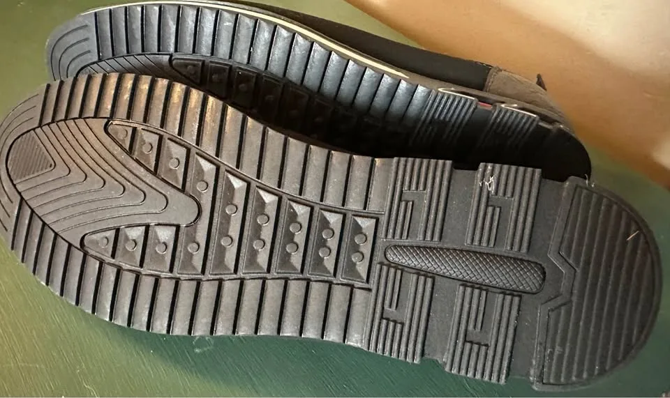 Men’s dress shoes image indicator(4)