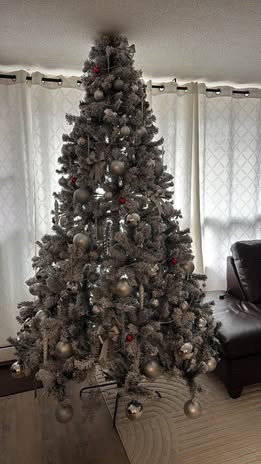 Flocked Christmas Tree - photo 3