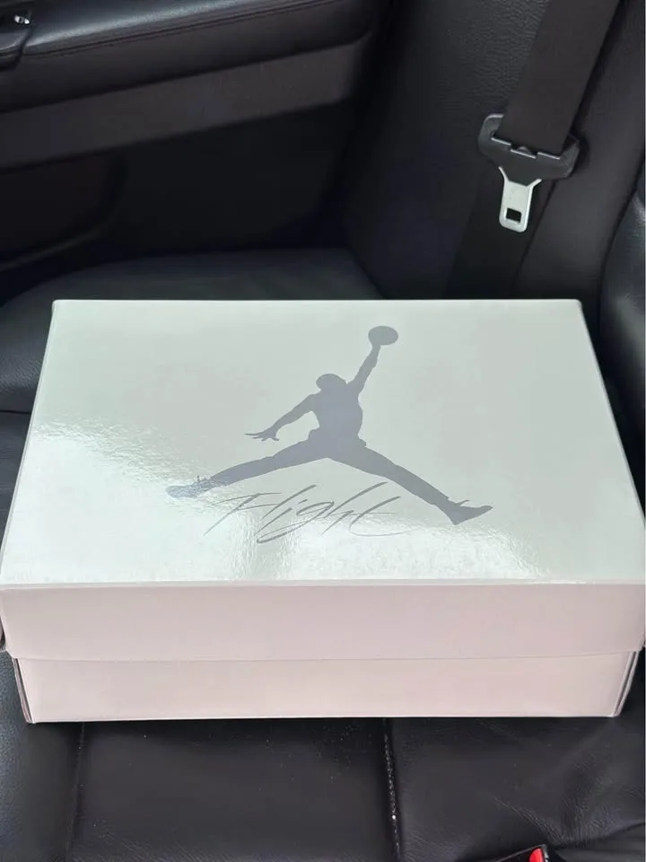 Nike Air Jordan 4 Retro SP x Nike SB Pine Green DR5415-103 image indicator(6)