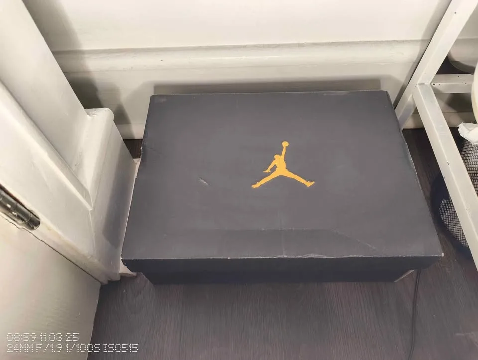 Air Jordan 1 Mid “Tropical Twist / Black” image indicator(6)