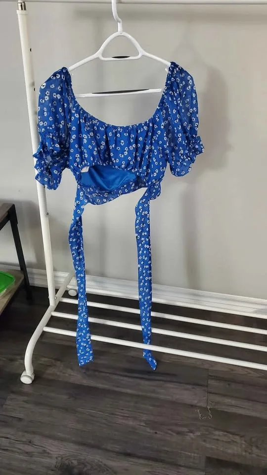 Women's top with tie knot Size L image indicator(2)