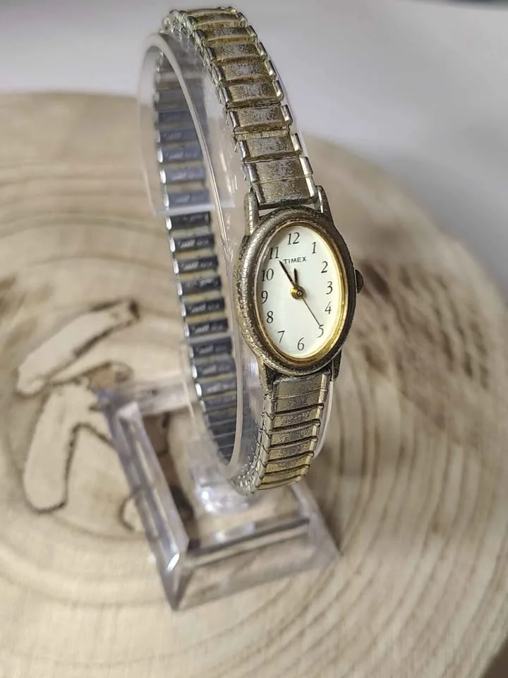 Vintage Timex cavatina ladies watch image indicator(3)