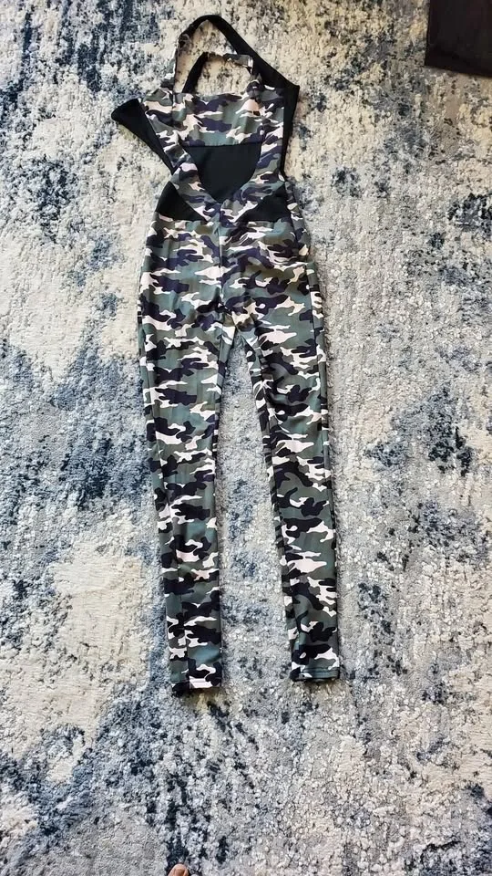 Jump suit Camaflouge Size M image indicator(2)