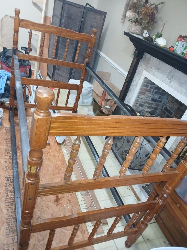 Solid Wooden Pine Twin Bunk Bed - photo 2
