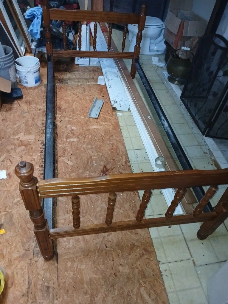 Solid Wooden Pine Twin Bunk Bed image indicator(4)