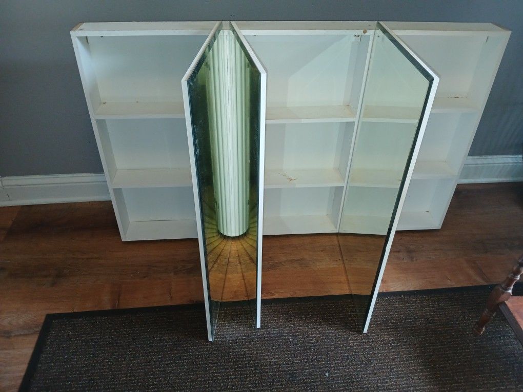 Large 3 Section Medicine Cabinet. 46w x28h x 4 dept recessed. - photo 2