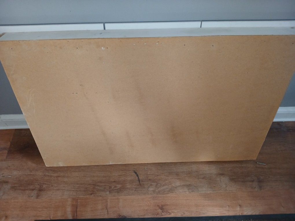Large 3 Section Medicine Cabinet. 46w x28h x 4 dept recessed. - photo 5