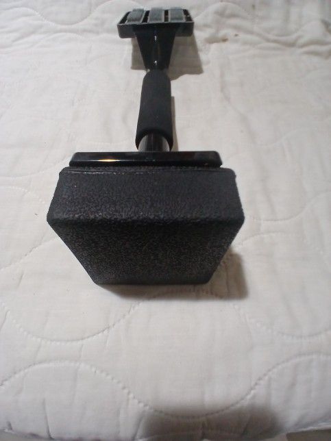 Knee Kicker Carpet Installer - photo 3