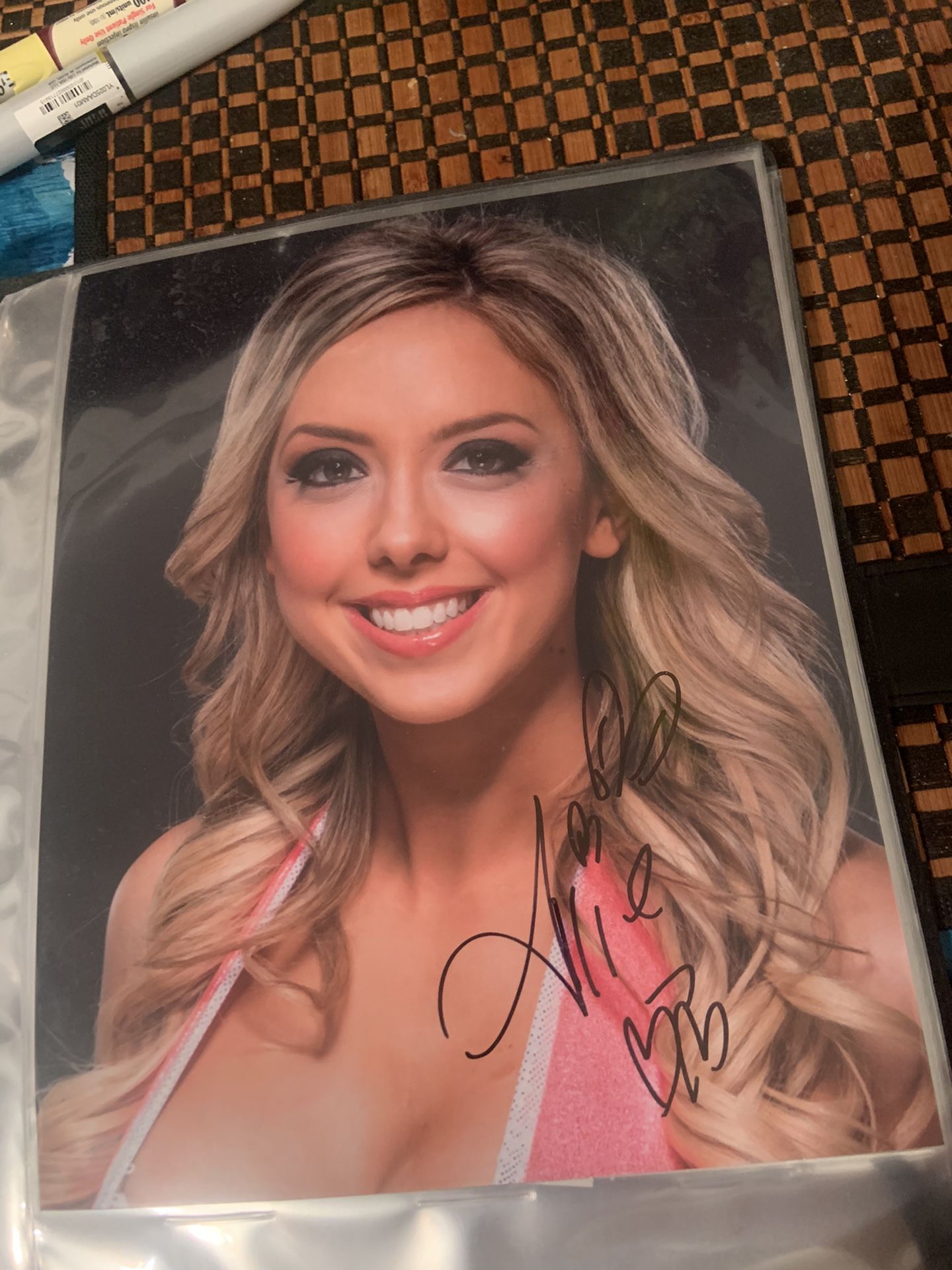 Allie Autograph