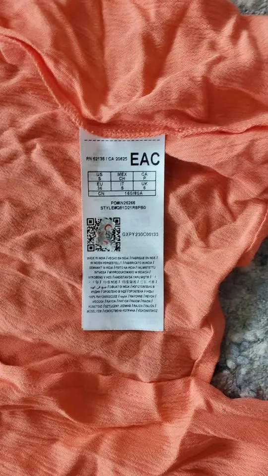 Girls' dresses, Size S, Guess brand image indicator(3)