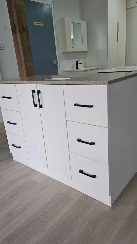 Bathroom vanity 48" with Quartz Countertop image indicator(2)