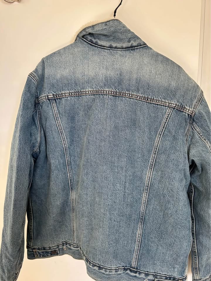 Brand New Levi's mens Sherpa Trucker Jacket (Large) - photo 5