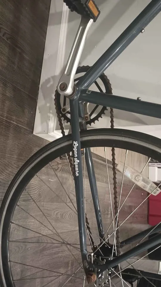 Bicicleta alta A Logan square aro 700 x 25C image indicator(3)