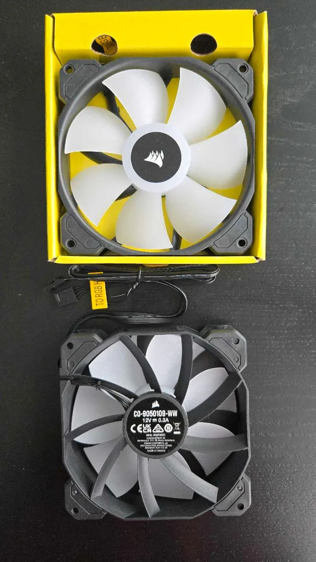 iCUE SP120 RGB ELITE 120mm PWM Fan (2) image indicator(2)