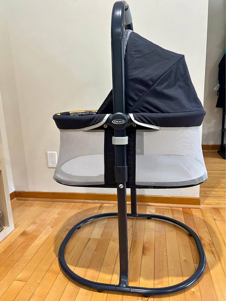 Graco Adjustable Height Bassinet