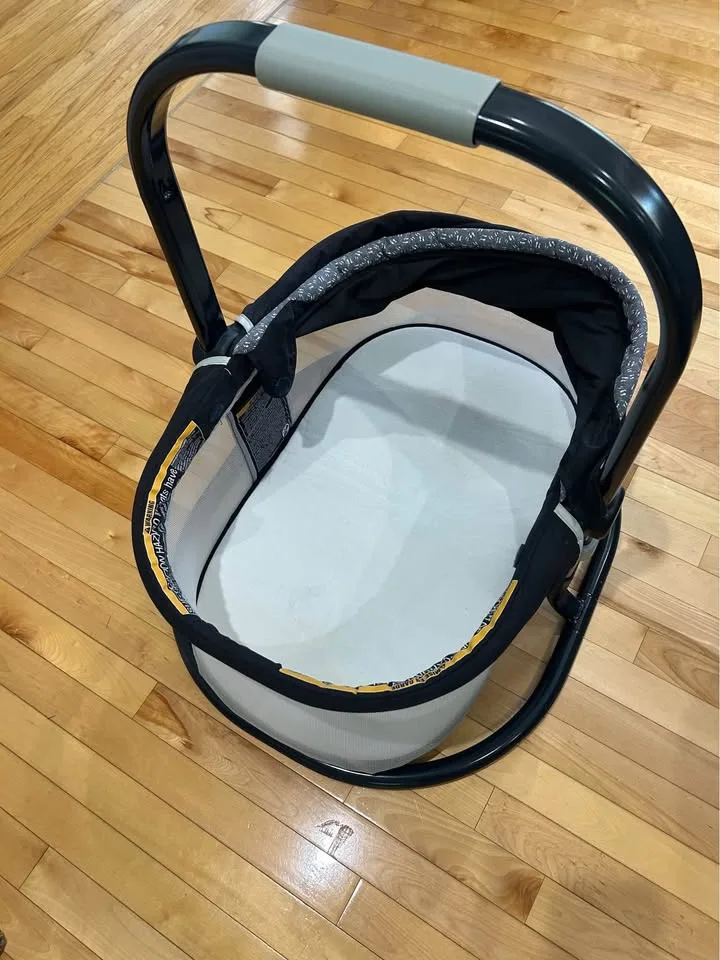 Graco Adjustable Height Bassinet image indicator(5)