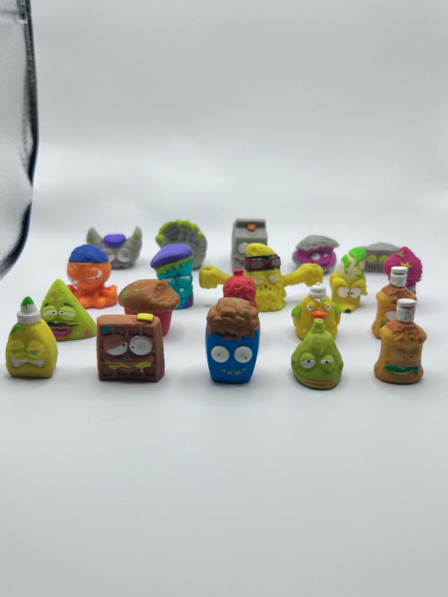 Lot of 20 Grossery Gang Figures Toys Collectible