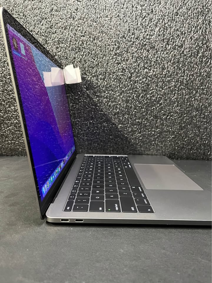 CLEAN MacBook Pro 13” 8GB 256SSD - photo 2