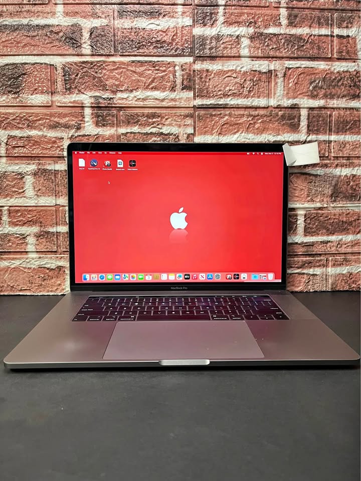 2018 Apple MacBook Pro 15”