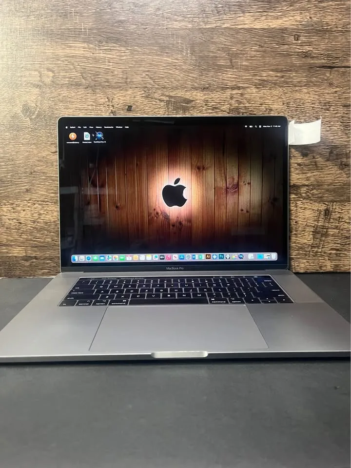 Apple MacBook Pro 15” Touchbar image indicator(2)