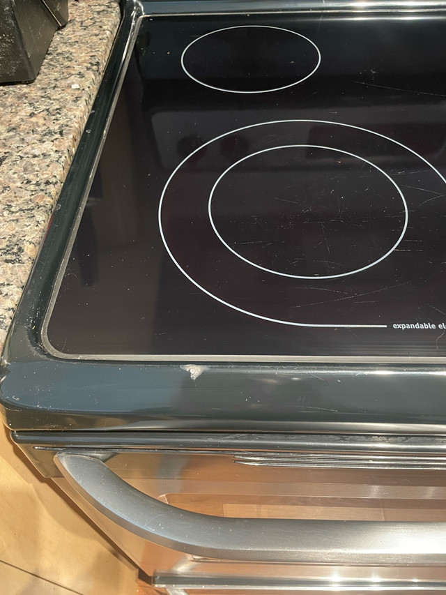 Frigidaire Stove (Used) - photo 3