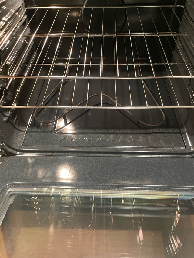 Frigidaire Stove (Used) - photo 4