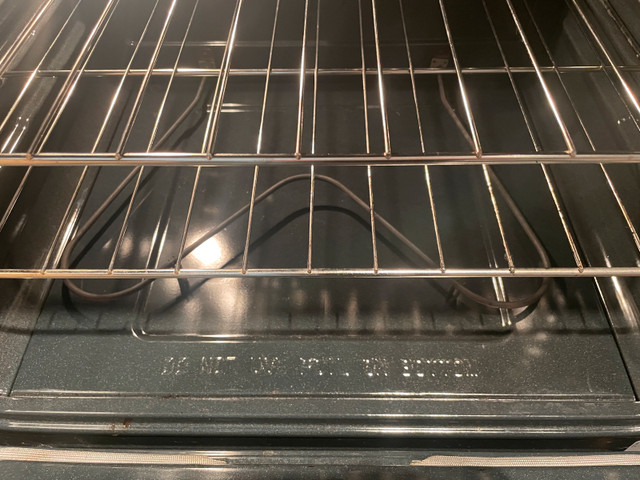 Frigidaire Stove (Used) - photo 5