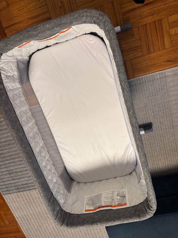 Delta Children Bedside Bassinet - photo 2